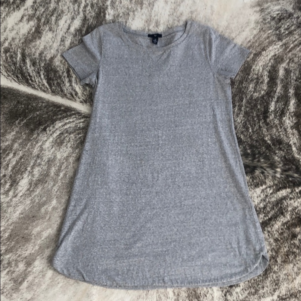 Gap gray short sleeve dress - size M